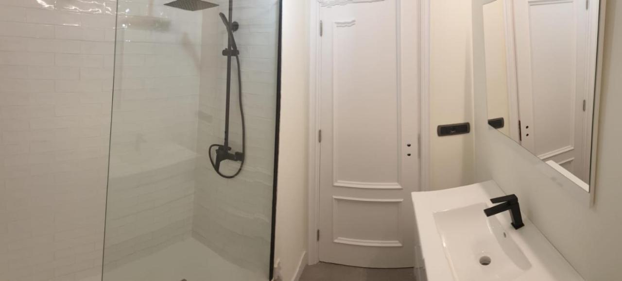Ferienwohnung Coqueto Apartamento Centrico Con Garaje Vigo Exterior foto